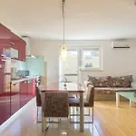 Apartman Vita Garden Apartment 85 M2 Private Entrance & 100 M2 Terrace Póla